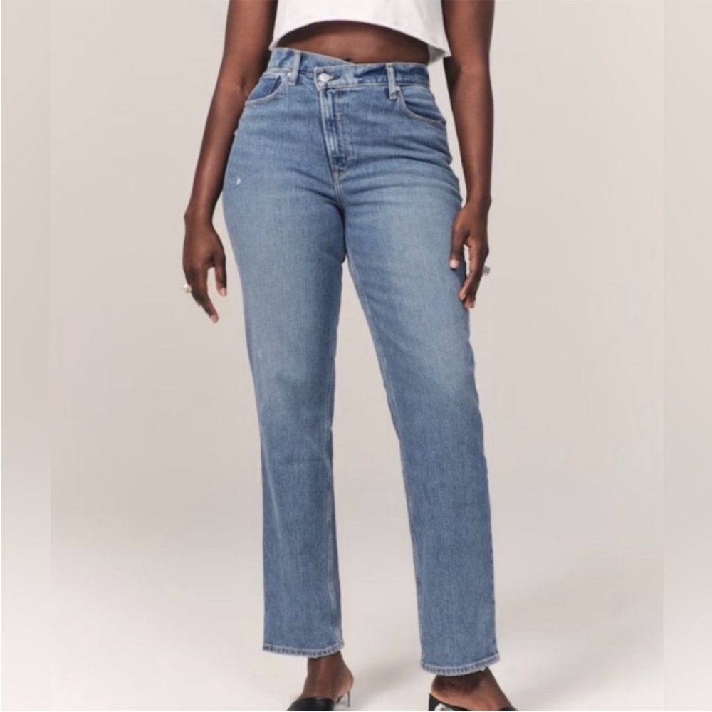 Abercrombie & Fitch The 90s Straight Ultra High Rise Jeans